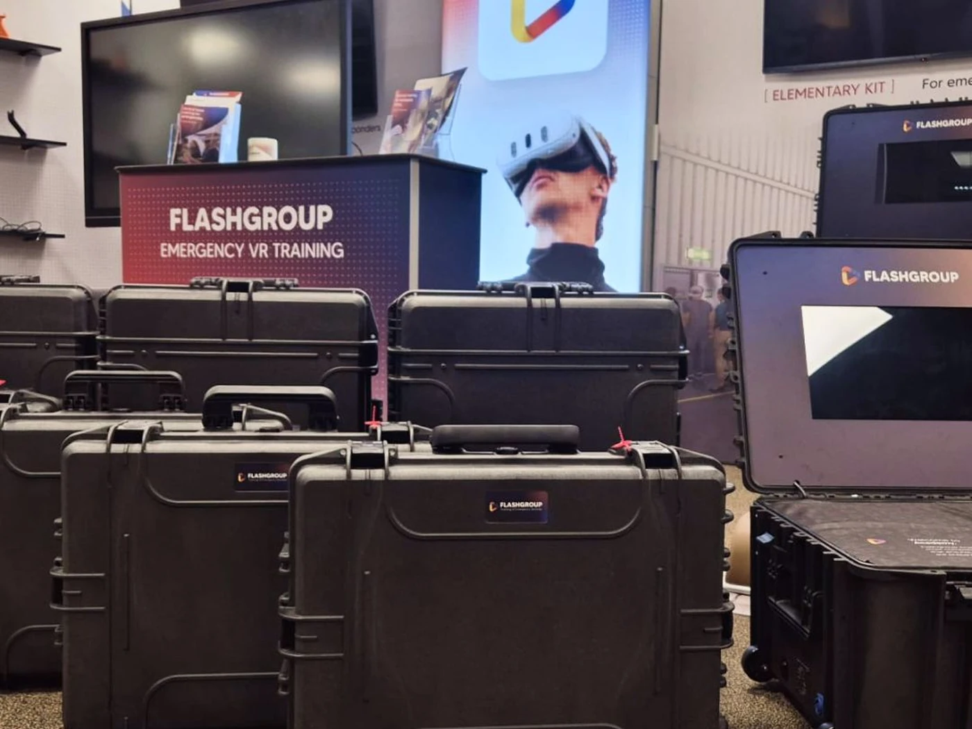 FlashGroup XR kit cases
